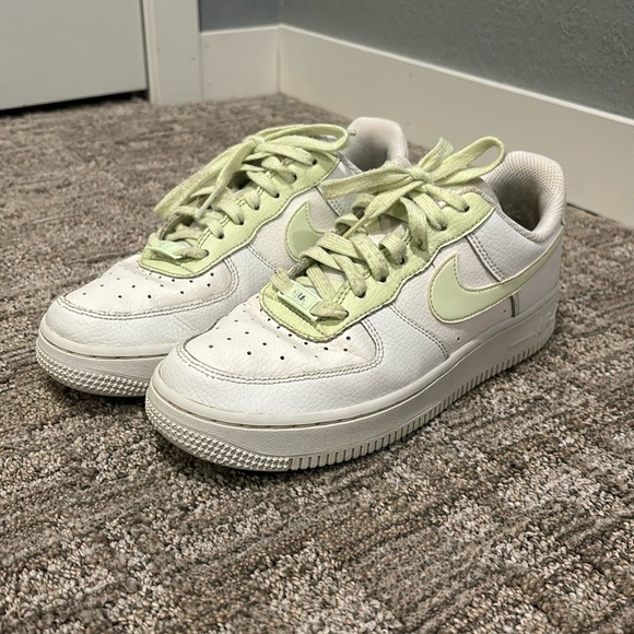 Nike Air Force 1’s (AF1) painted lime green - Picture 1 of 7